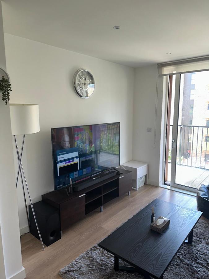 Luxury One Bedroom Apartment Londen Buitenkant foto