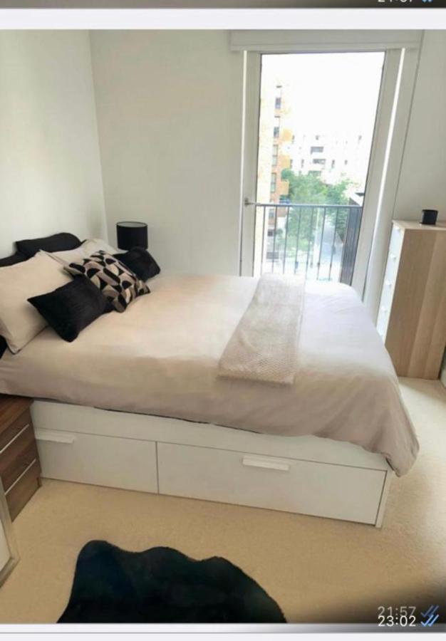Luxury One Bedroom Apartment Londen Buitenkant foto